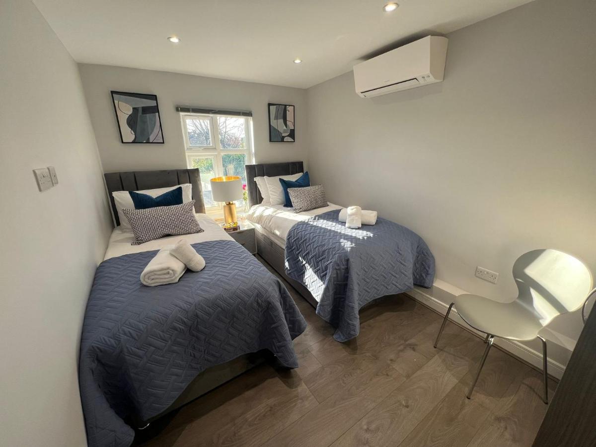 Aisiki Apartments: Pet-Friendly Duplexes with Air Con & Free WiFi Finchley Exterior photo